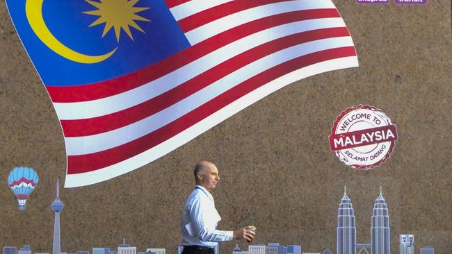 Pertumbuhan Ekonomi Malaysia Melebihi Ekspektasi di Kuartal I 2023 Bendera Malaysia