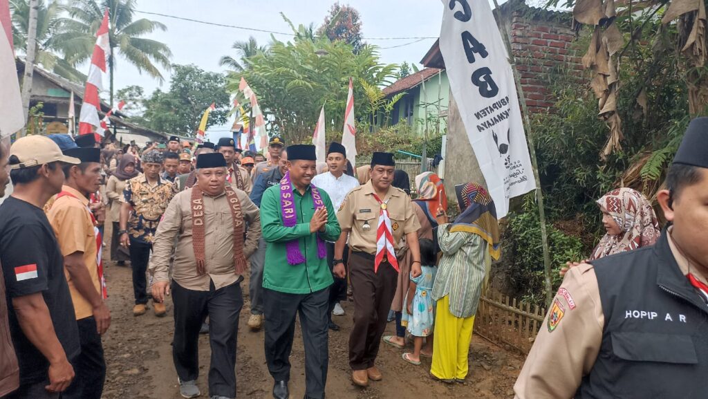 H. Uu Ruzhanul Ulum, SE Wakil Gubernur Jabar Menghadiri Acara Penanaman Pohon dan Kunjungan Pramuka di Kecamatan Salopa