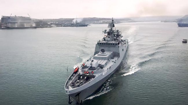 Ilustrasi. Kapal Fregat Angkatan Laut Rusia Laksamana Essen Saat Latihan Militer Rusia (.inet)
