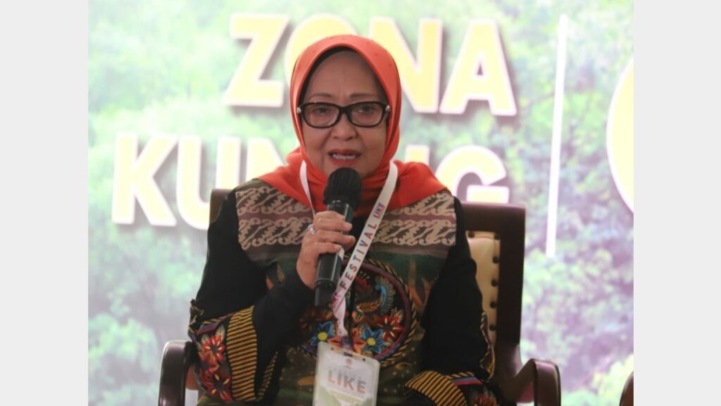 Bupati Mundjidah Narasumber Talkshow Festival Road To COP-28 Tahun 2023