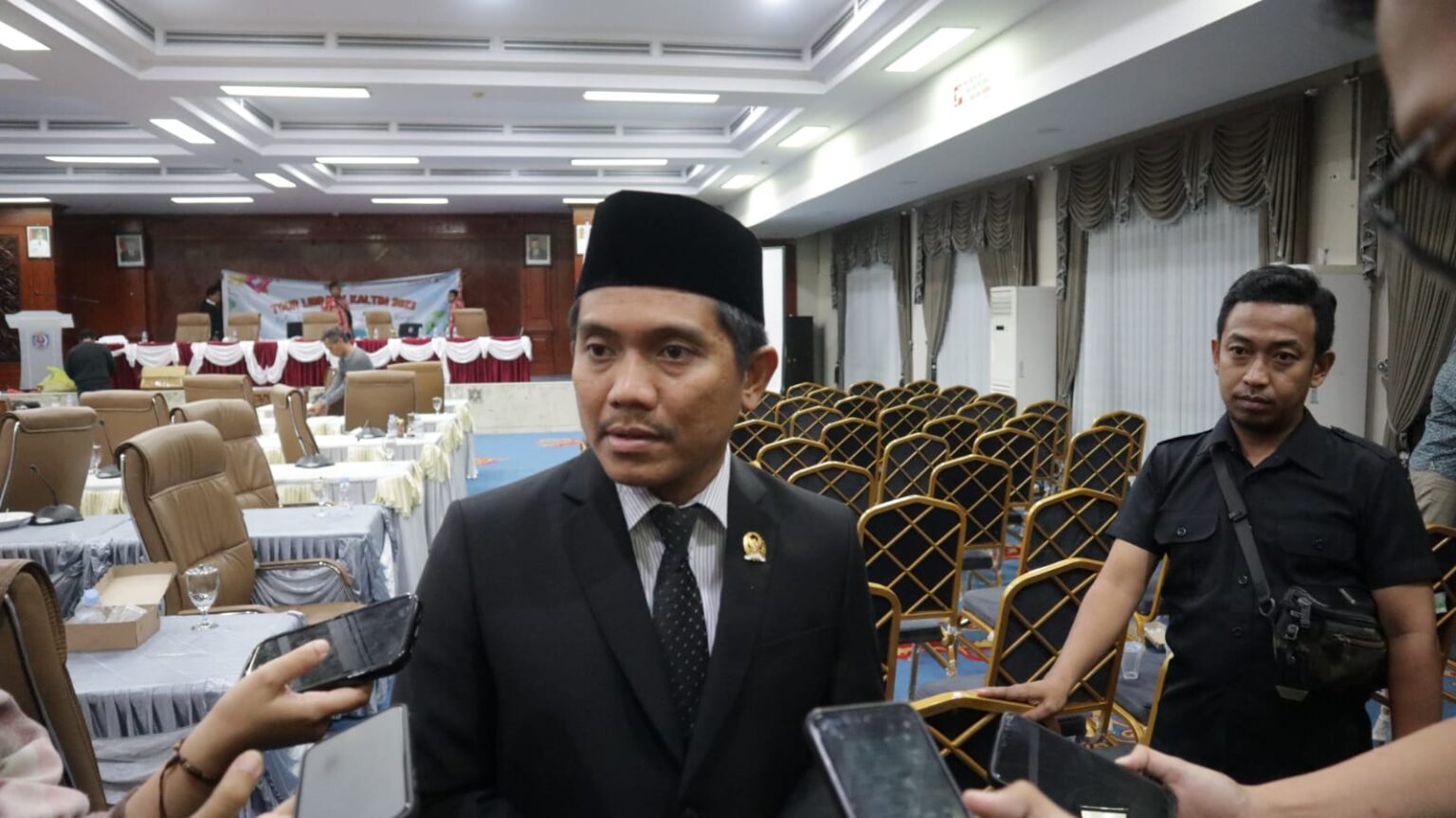 Andi Faizal Sofyan Hasdam, DPRD Bontang