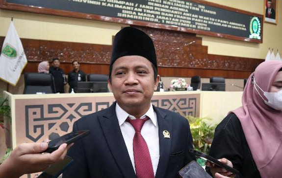 Selamat Ari Wibowo Resmi Dilantik sebagai Legislator DPRD Kaltim Legislator DPRD Kaltim