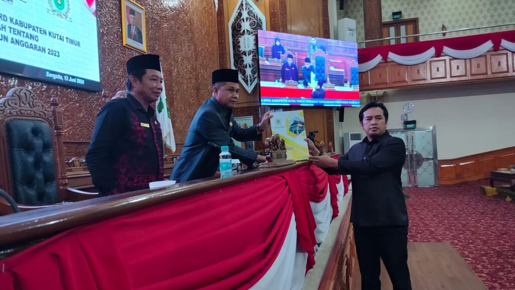 Fraksi Golkar Apresiasi Pemerintah Daerah atas Pengelolaan Keuangan Kutai Timur Fraksi Golkar Apresiasi Pemerintah Daerah atas Pengelolaan Keuangan Kutai Timur
