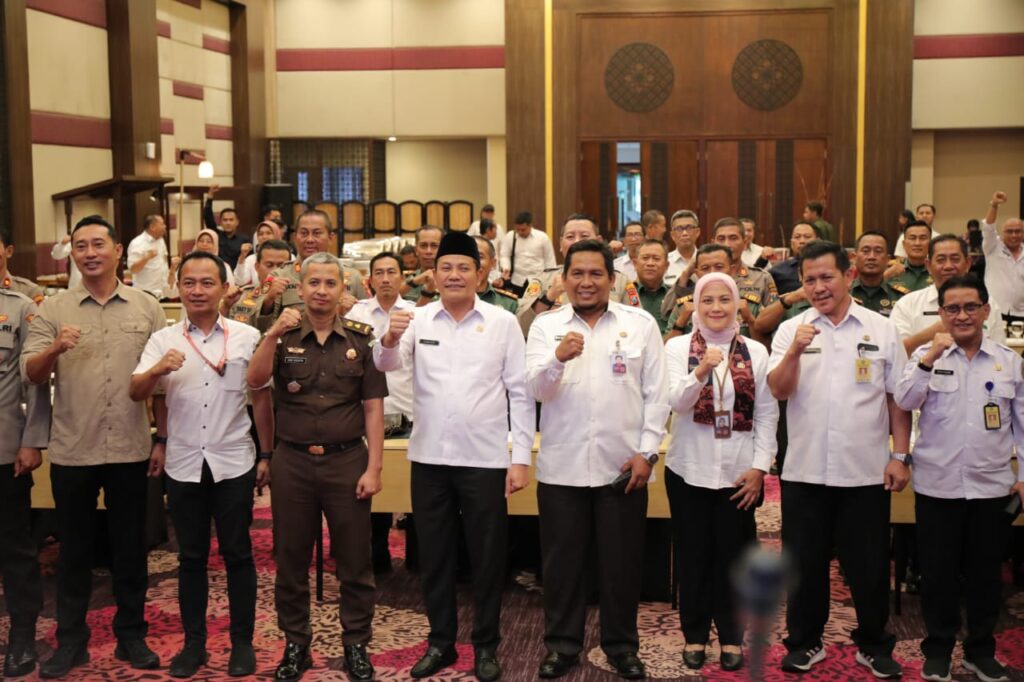 Plt. Bupati Sidoarjo, Subandi dalam acara Rapat Koordinasi Tim Pemantauan Perkembangan Politik di Fave Hotel Sidoarjo, Rabu (11/9/2024)
