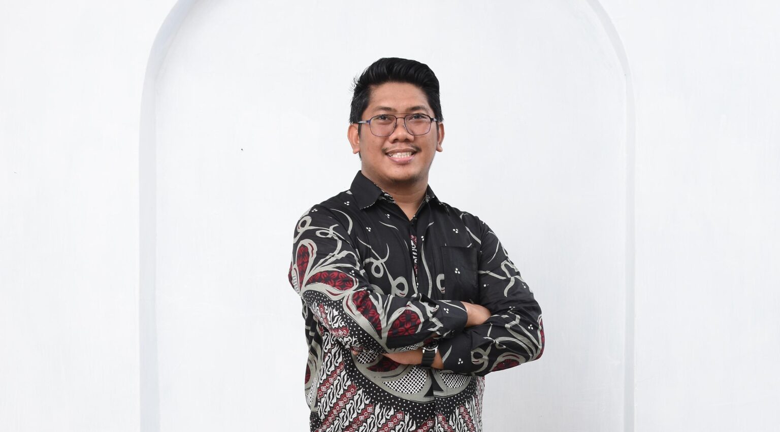 Mahkamah Konstitusi vs Pendapat Ahli: Siapa Penentu Utama dalam Sengketa Pilkada 2024? Muhammad Iqbal, SH, MH, Konsultan Hukum & Advokat MIQ Law Firm.
