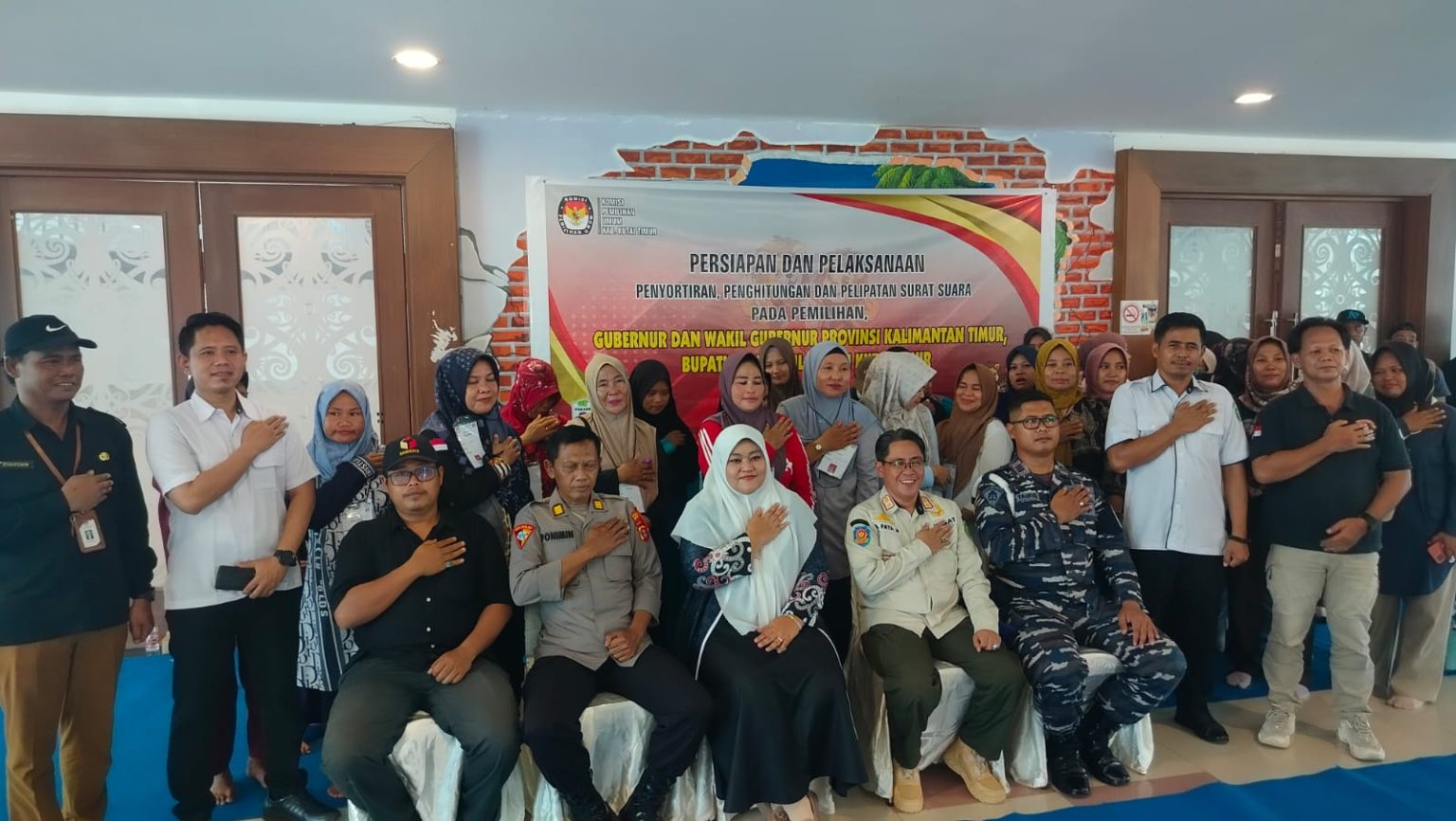 Pilkada 2024, KPU Kutim Gelar Penyortiran dan Pelipatan Surat Suara Pilgub dan Pilbup KPU Kutai Timur Gelar Pelipatan Surat Suara Pilgub dan Pilbup pada Pilkada 2024 di Gedung Expo, Rabu (30/10/2024)