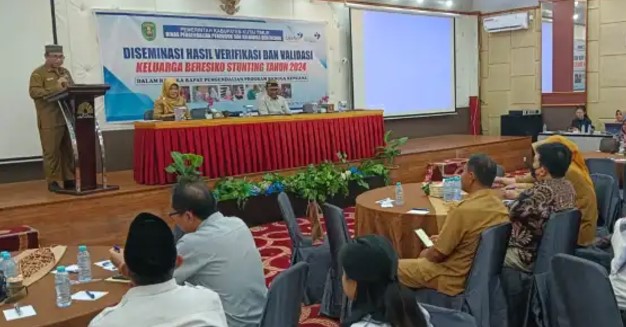 Verval Keluarga Berisiko Stunting (KRS) tahun 2024 di D'Lounge Hotel Royal Victoria, Senin (21/10/2024)