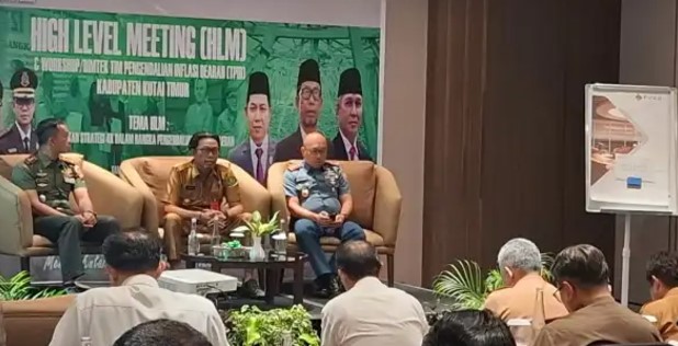 Pjs Bupati Kutim, H M Agus Hari Kesuma (AHK) (tengah)