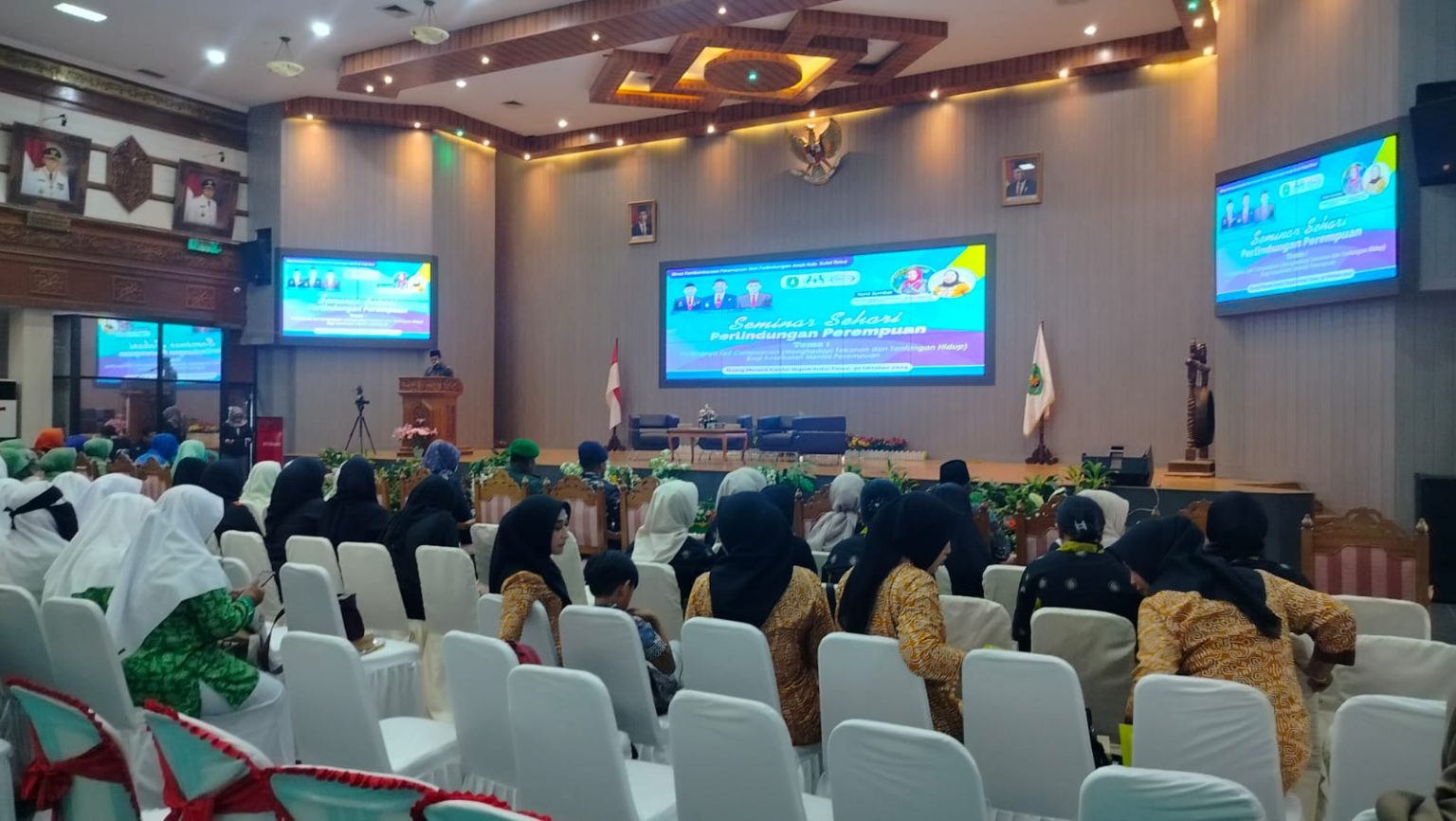 DP3A Kutim Menggelar Seminar Perlindungan Perempuan bertajuk “Self-Compassion sebagai Kunci Menghadapi Tekanan Hidup