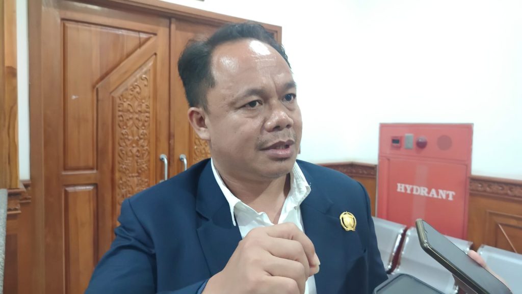 ketua komisi A DPRD Kutim Ketua komisi A Eddy Markus Palinggi