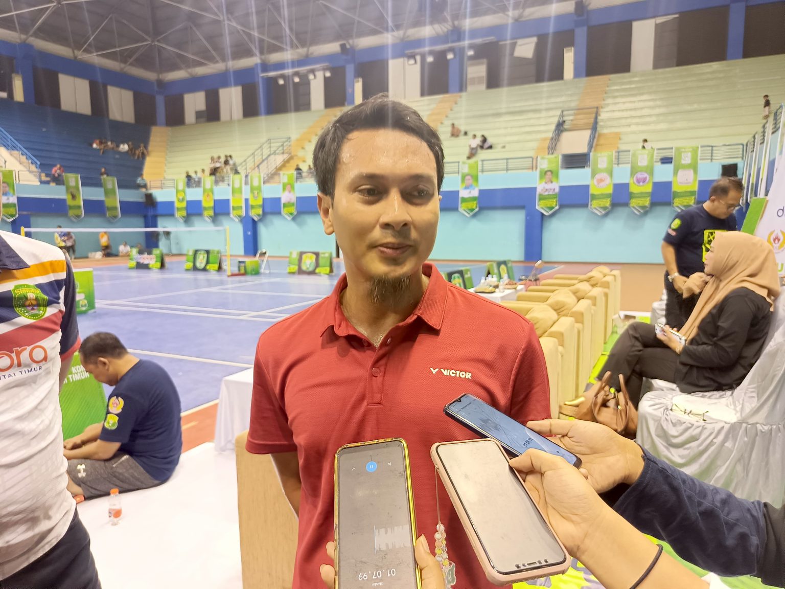 Mohammad Ahsan Hadiri Pembukaan Dispora Cup 2024 di Kutim, Berikan Motivasi Atlet Muda Legenda bulutangkis Indonesia, Mohammad Ahsan, turut memeriahkan acara pembukaan Dispora Cup 2024 yang digelar di Gedung Kudungga, Kutai Timur, Selasa (5/11/2024)