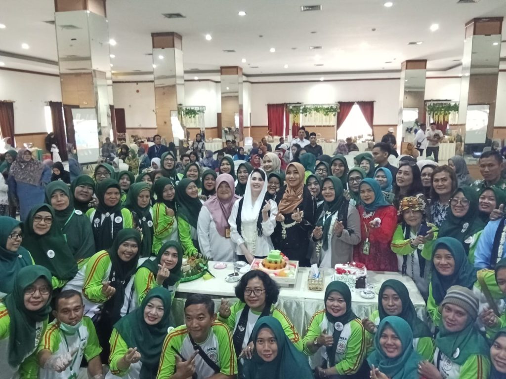 Suasana peringatan HUT ke 1 UMKM HKTI Sidoarjo dan santunan anak -anak Yatim piatu,Rabu (6/11/2024)(Foto: Dian_Etara.id).