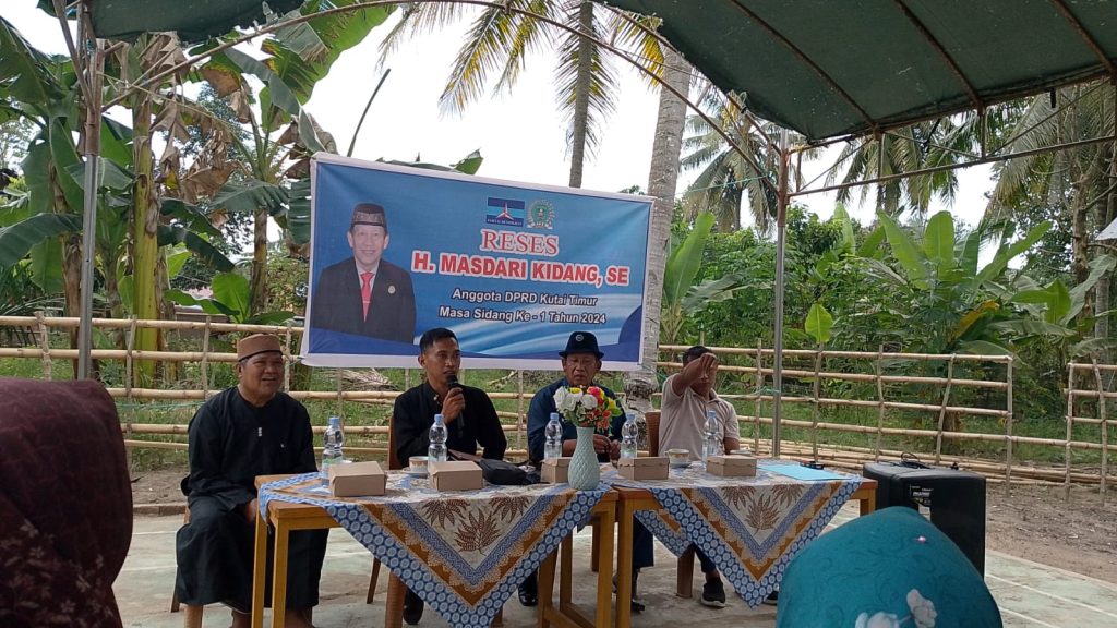 Masdari Kidang Gelar Reses di Dusun Silva Duta, Siap Berjuang untuk Rakyat Anggota komisi A DPRD Kutim Masdari Kidang menggelar REses di Dusun Silva Duta Desa Sangatta Selatan, Kecamatan Sangatta Selatan, Minggu (17/11/2024)