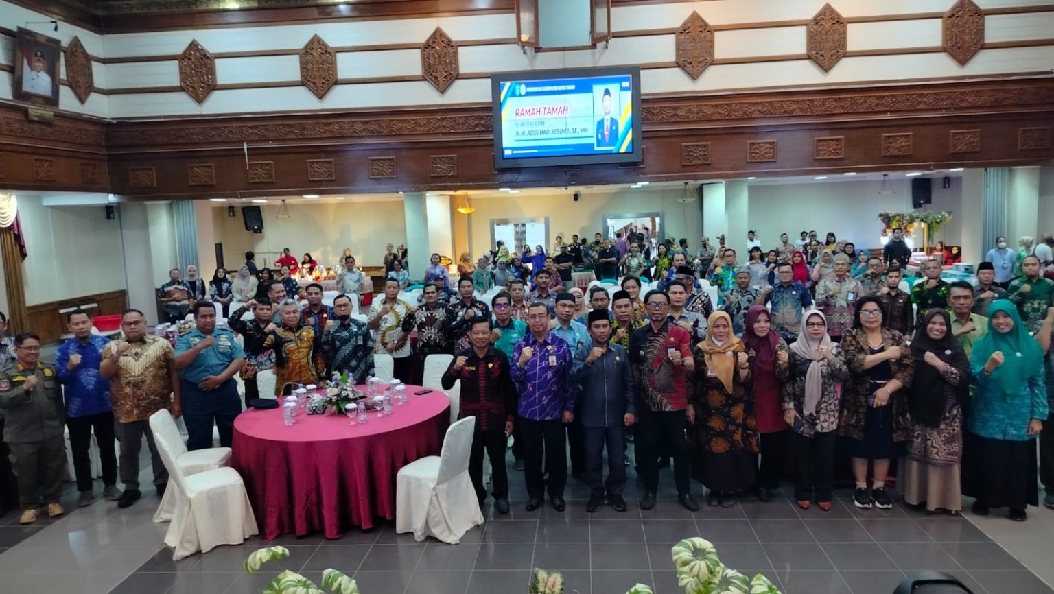Suasana ramah tamah di Gedung Meranti, Kantor Bupati Kutim, Kamis (21/11/2024).