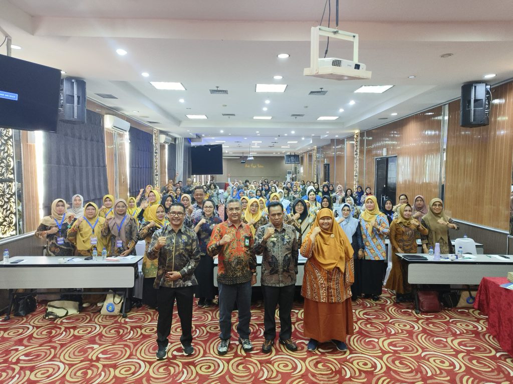 Bimtek Penguatan Fungsi Bunda PAUD dan Pokja Bunda PAUD Digelar di Kutim Disdikbud Kabupaten Kutai Timur menggelar Bimbingan Teknis (Bimtek) untuk penguatan fungsi Bunda PAUD dan Pokja Bunda PAUD di Hotel Royal Victoria, Sangatta, Rabu (20/11/2024