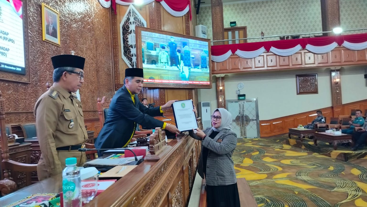 Hasna, Sekretaris Fraksi Golkar DPRD Kutim