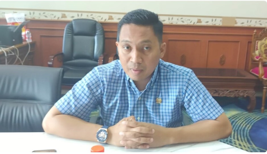 Pemerintah Didukung DPRD Kutim untuk Peremajaan Ikon Kota Sangatta Anggota DPRD Kutai Timur dari Fraksi Demokrat, Pandi Widiarto
