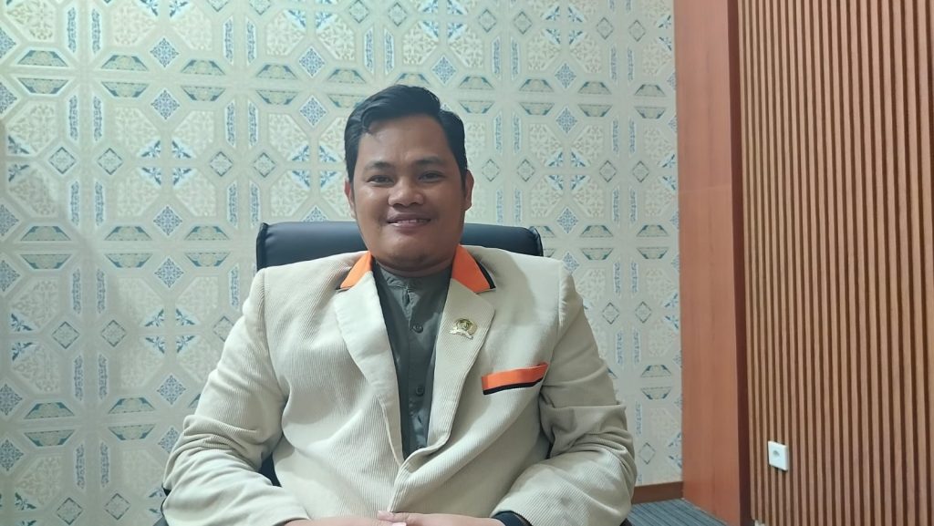 Akbar Tanjung: Optimalisasi Pisang Kepok, Solusi Peningkatan Ekonomi Petani Kutim Akbar Tanjung, Anggota DPRD Kutim