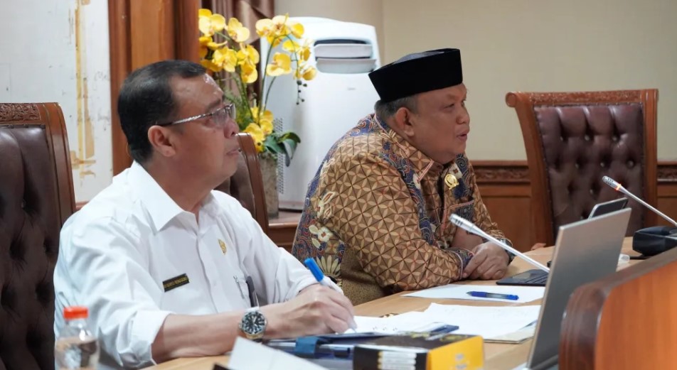 Agusriansyah Ridwan, Anggota DPRD Kaltim (kopiah hitam)