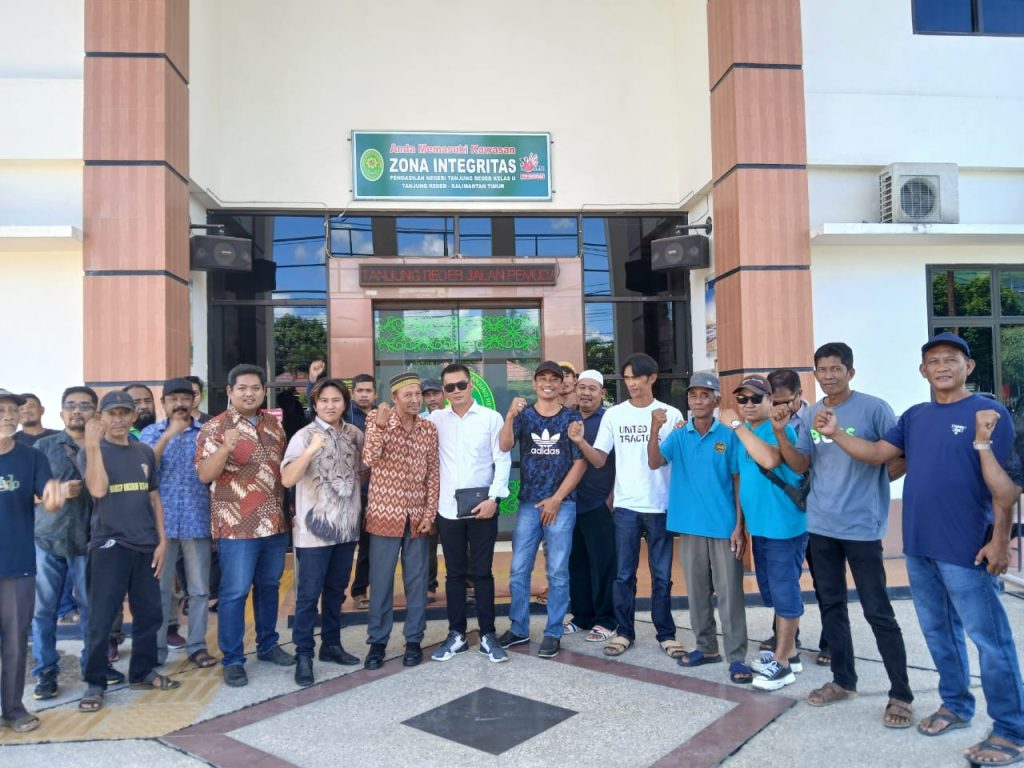Hakim Akan Tinjau Lokasi Sengketa Lahan Poktan UBM dan PT Berau Coal Sidang sengketa lahan antara Kelompok Tani (Poktan) Usaha Mandiri Meraang (UBM) dan PT Berau Coal (BC) kembali digelar di Pengadilan Negeri (PN) Tanjung Redeb, Kabupaten Berau, Kalimantan Timur, pada Rabu (19/3/2025).