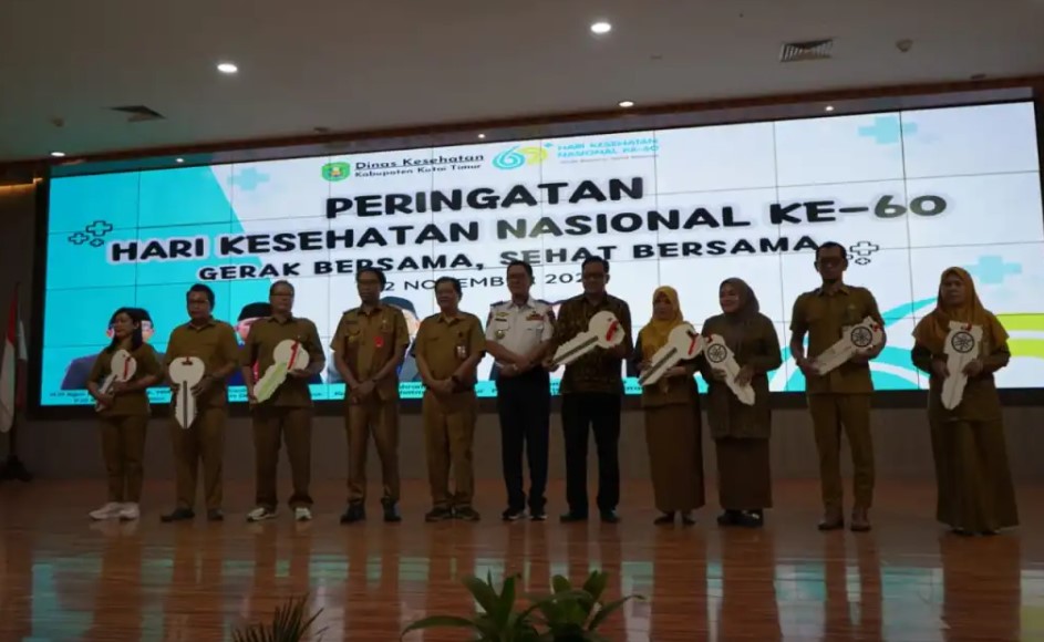 HKN ke-60, Pjs Bupati Kutim Serukan Aksi Menuju Indonesia Sehat Suasana peringatan Hari Kesehatan Nasional (HKN) ke-60