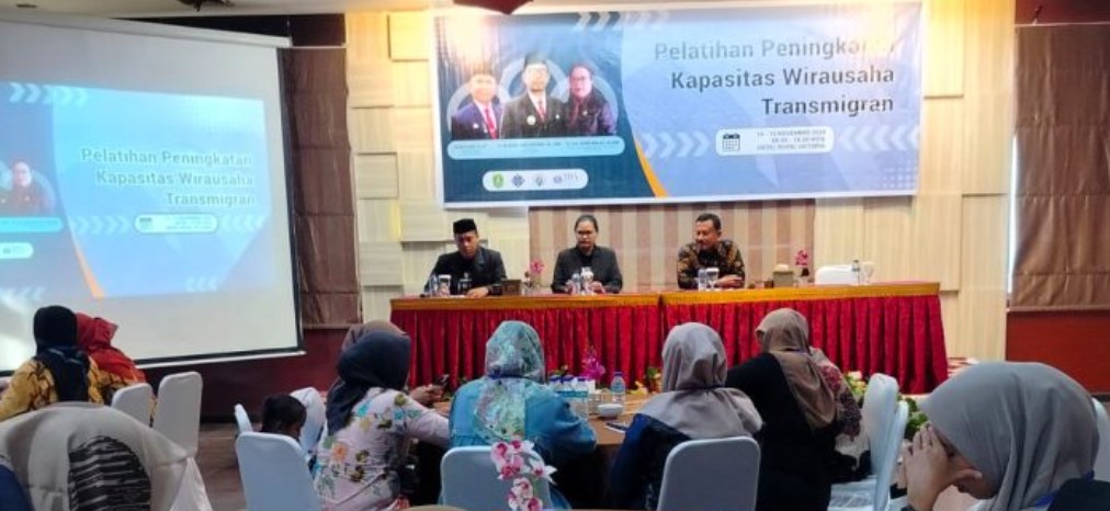 Disnakertrans Kutim Gelar Pelatihan Kewirausahaan untuk Transmigran di Hotel Victory Sangatta