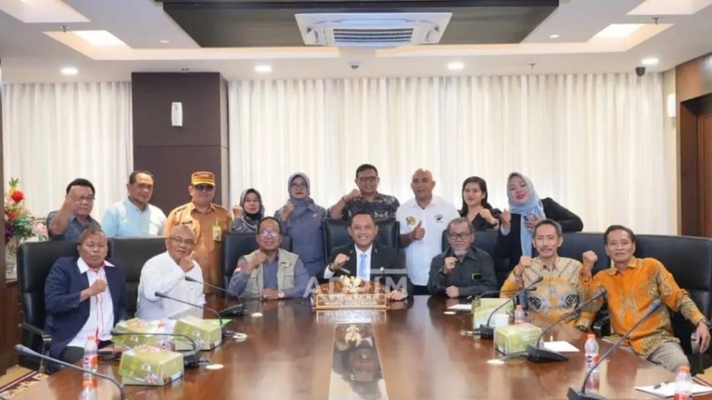 Wakil Gubernur Kalimantan Timur, H Seno Aji