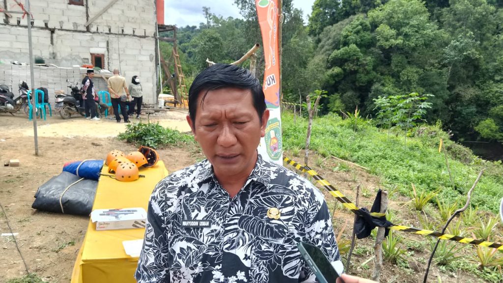 Kepala Desa Swarga Bara, Wahyuddin Usman