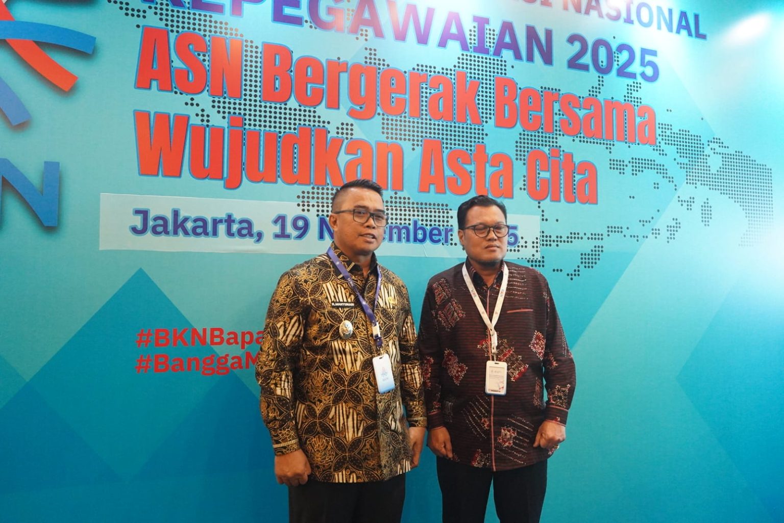 Wakil Bupati Kutai Timur, Mahyunadi, bersama Kepala BKPSDM Kutim, Misliansyah