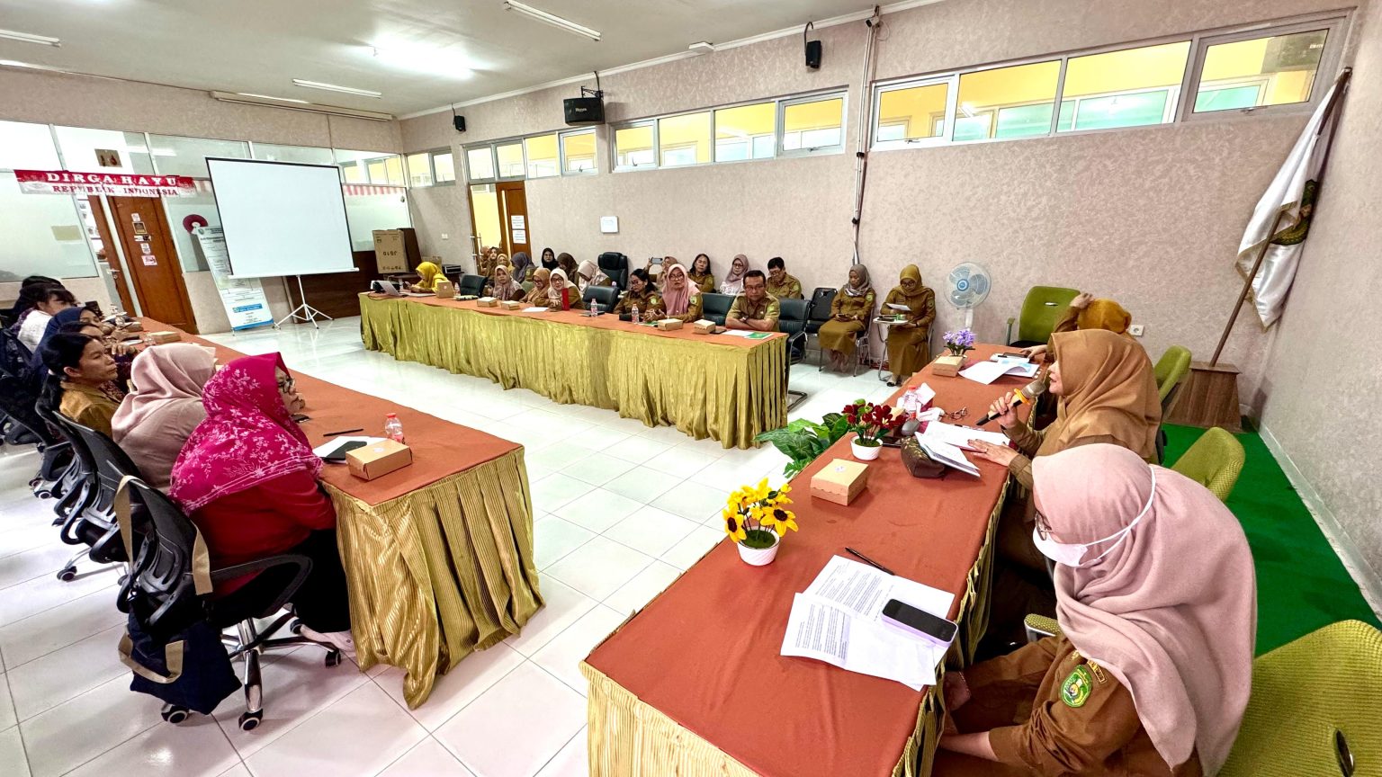 Kutim Siapkan Pendataan Keluarga 2026, Fokus Data Akurat Temu Kerja Kader Verifikasi dan Validasi (Verval) Keluarga Berisiko Stunting (KRS) 2025