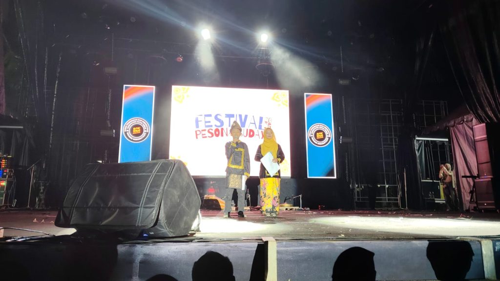 Zuhud Fauzi Abror dan Nur Riska Hidayatsah Aulia