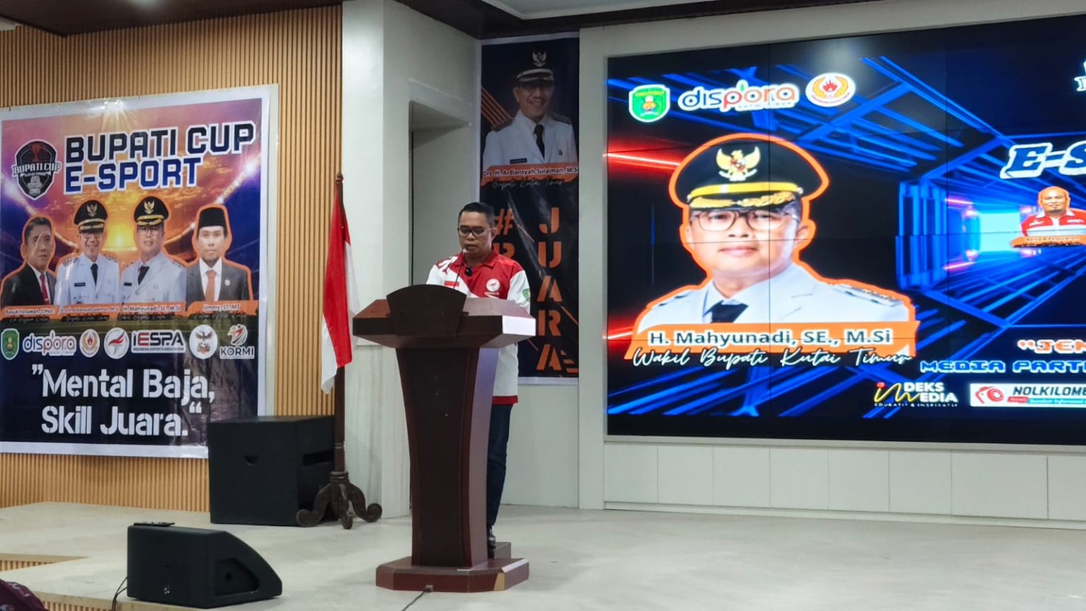 Mahyunadi, Wakil Bupati Kutim saat membuka Turnamen Esport Bupati Cup Kutai Timur 2025