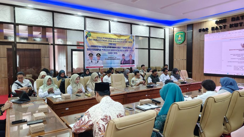 Kutim Incar Predikat Nindya dalam Penilaian Kota Layak Anak acara evaluasi KLA tahun 2025 dan persiapan penilaian tahun 2026 yang digelar di Bappedda pada Rabu (19/11/2025)