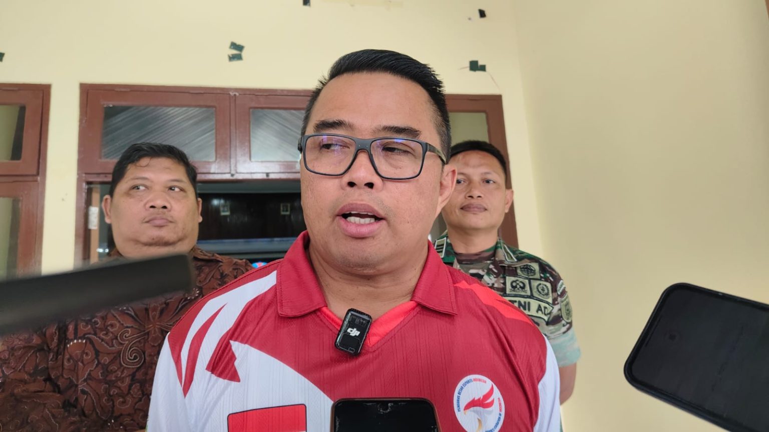 Wakil Bupati Kutim, Mahyunadi, usai membuka eTurnamen Esport Bupati Cup 2025 pada Jumat (28/11/2025)