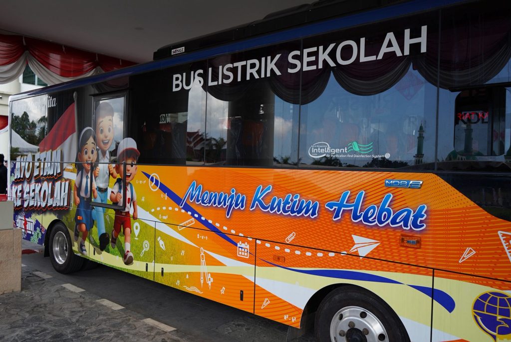 bus sekolah listrik Kutim