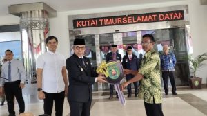 Bantuan Motor Ketua RT Singa Geweh Kutim
