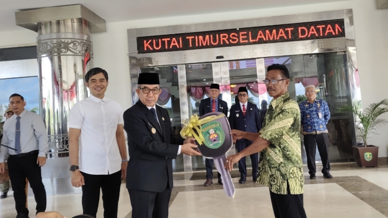 Bantuan Motor Ketua RT Singa Geweh Kutim