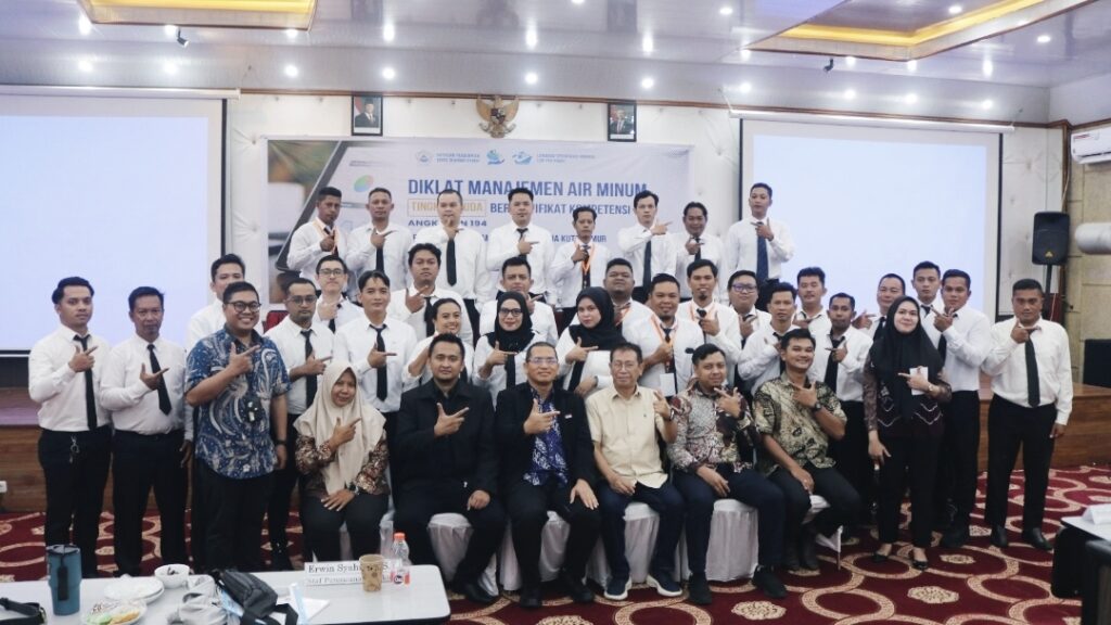 Dirtek Perumda TTB Kutim Dorong 30 Pegawai Bersertifikat Percepat Transformasi Layanan Air Bersih