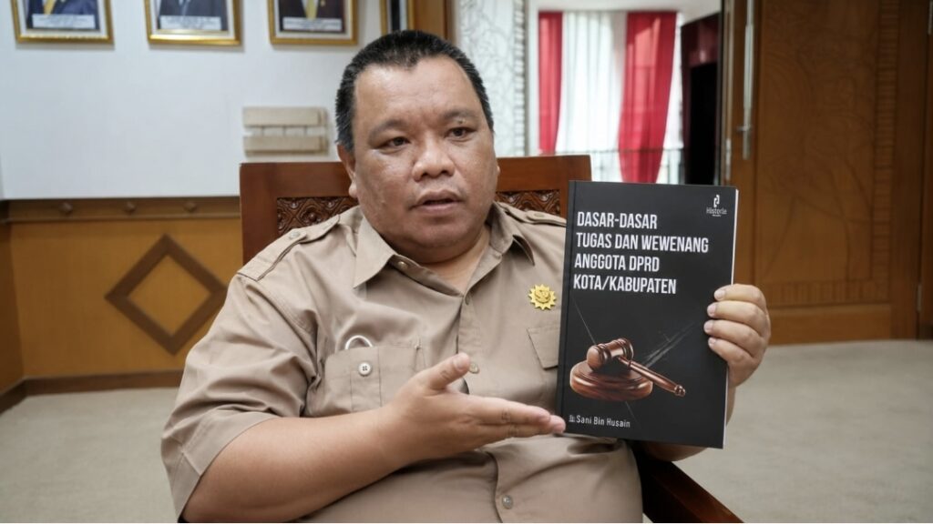Perkuat Literasi Politik, Sani Bin Husain Terbitkan Buku tentang DPRD Anggota Komisi II DPRD Kota Samarinda, Sani Bin Husein (dok.Etara.id)
