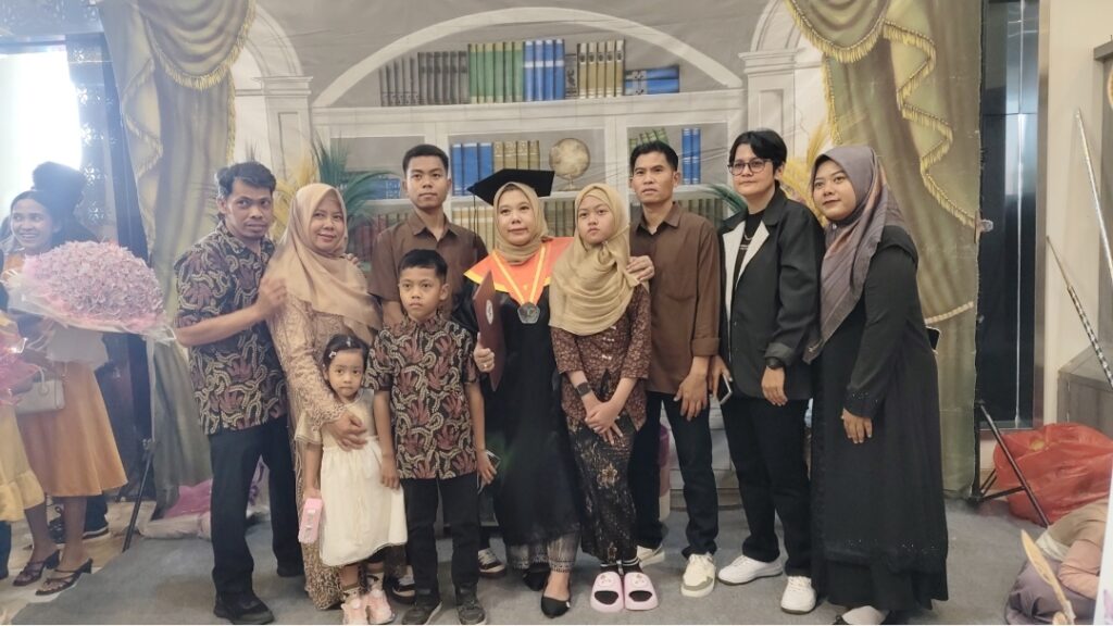 Wisuda Sarjana dan Pascasarjana ke-XIV STIE Nusantara Sangatta, Sabtu (3/10/2026).