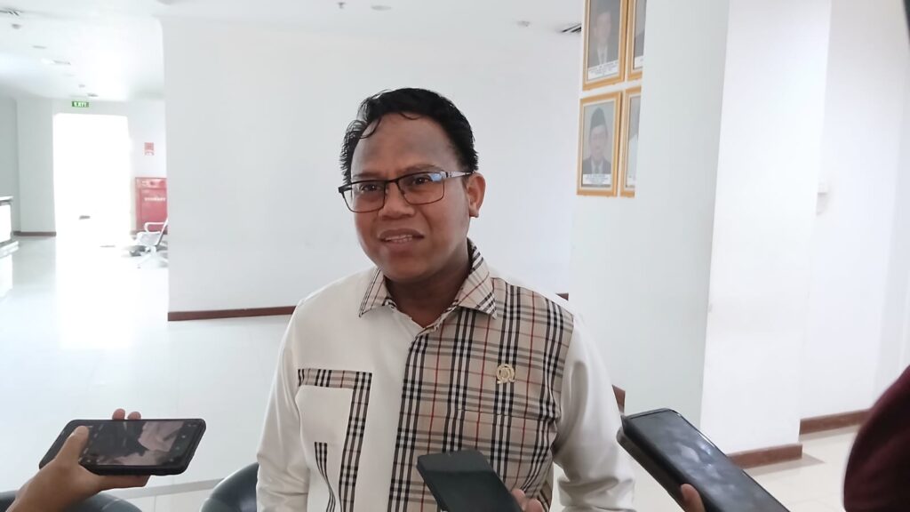 Cegah Pemakaman Liar, DPRD Samarinda Matangkan Raperda Pengelolaan Pemakaman Umum Ketua Komisi I DPRD Samarinda Samri Shaputra