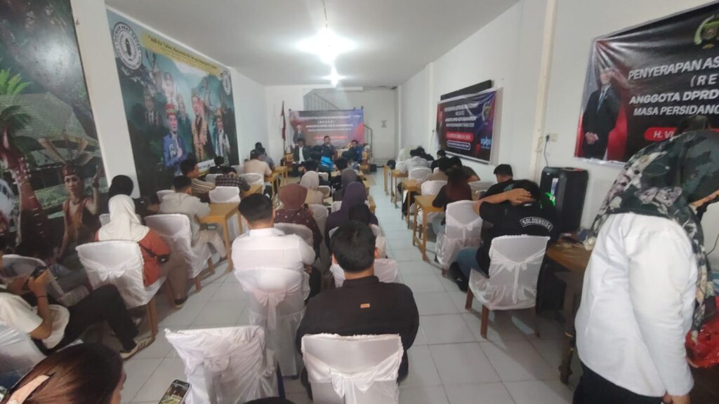 Viktor Yuan dalam kegiatan Penyerapan Aspirasi Masyarakat atau Reses Masa Sidang III Tahun 2026 yang berlangsung di Perumahan Bumi Sempaja, Jalan P.M. Noor, Samarinda, Senin (5/10/2026)